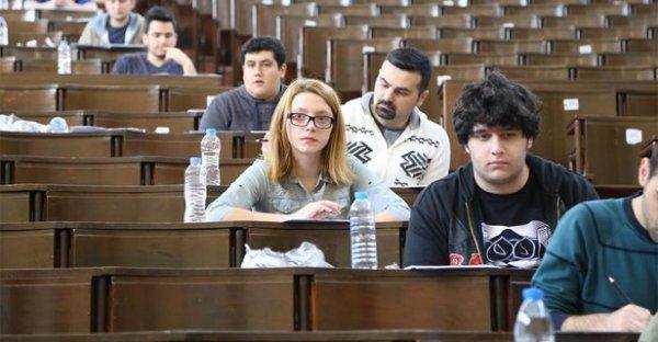 Başkasının yerine sınava girenlere 2 yıl men cezası