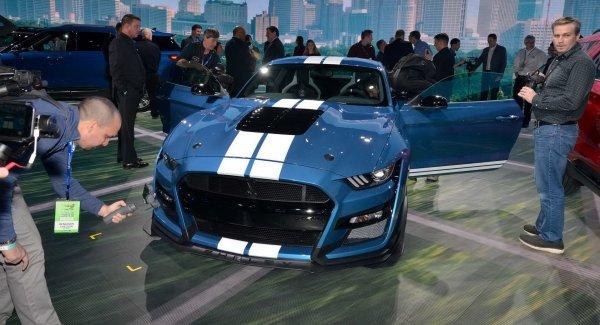 En hızlı ve en güçlü Mustang Detroit'i salladı