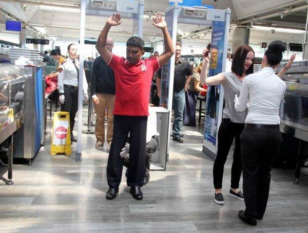 İlk defa uçağa bineceklere adım adım havaalanı rehberi