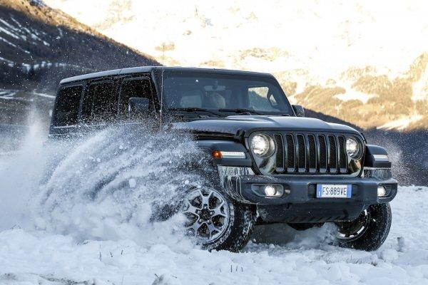 Jeep Wrangler Rubicon 2019'un SUV'u seçildi