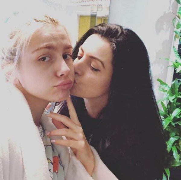 Aleyna Tilki'nin annesi photoshopun ayarını tutturamadı