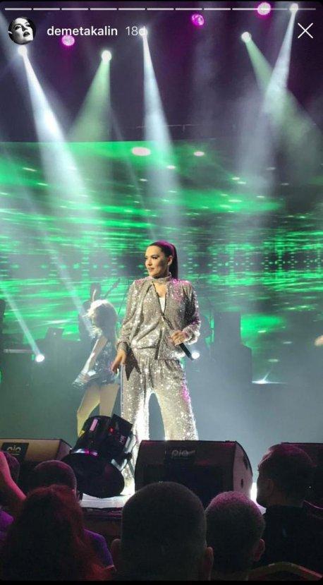Demet Akalın'ı disko topuna benzettiler