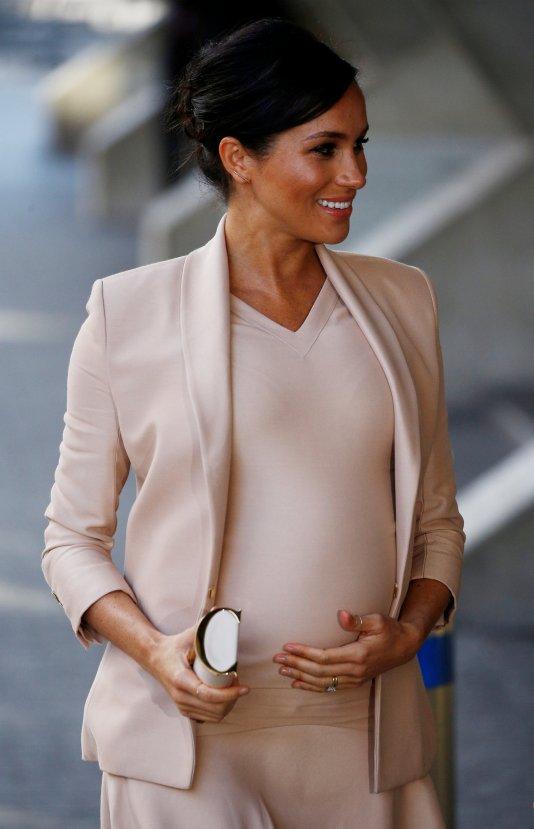 Meghan Markle belirginleşen karnıyla etkinliğe katıldı