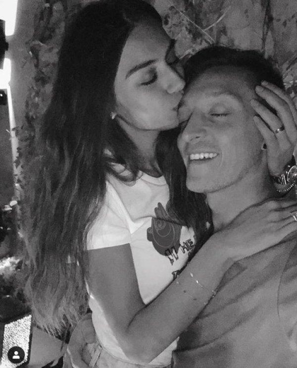 Amine'nin giyeceği gelinliğin fiyatı dudak uçuklattı