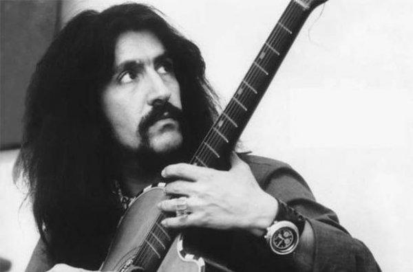 Barış Manço vefatının 20. yılında anılıyor