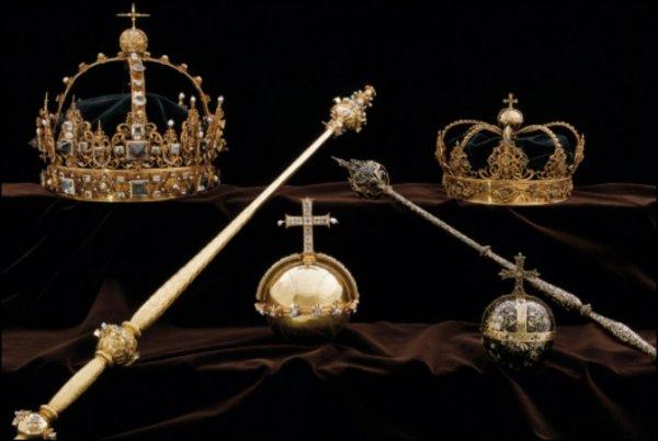 Kayıp Kraliyet mücevherleri çöplükte bulundu