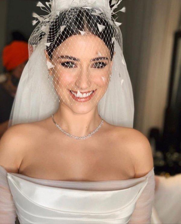 Hazal Kaya ile Ali Atay evlendi