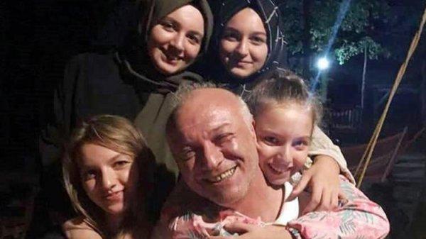 Çöken binadan geriye Alemdar ailesinin fotoğrafı kaldı