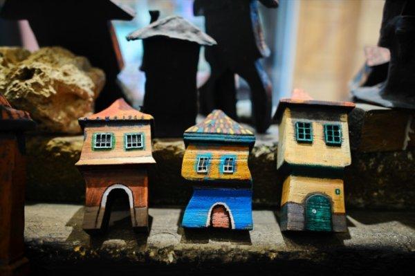 Tarihi Bosna evleri maketlerde hayat buluyor