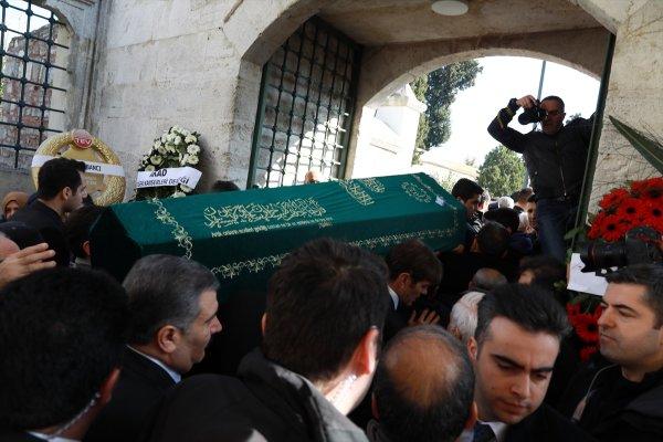 Mehmet Öz'ün babası toprağa verildi