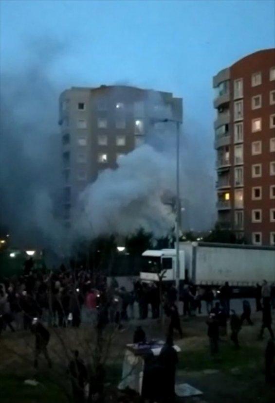 İstanbul'da helikopter düştü