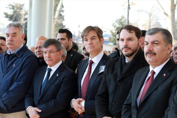 Mehmet Öz'ün babası toprağa verildi