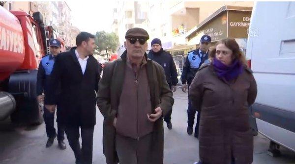 Kartal Belediye Başkanı Altınok Öz, enkaz alanını gezdi