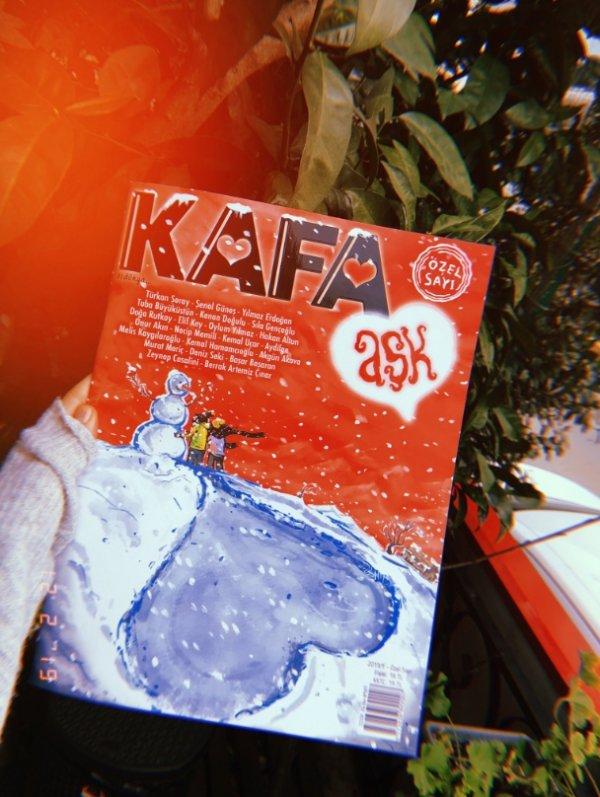 Sıla, Kafa Dergisi'nin aşk sayısına şiir yazdı