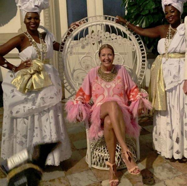 Amerikan Vogue editöründen ırkçı poz