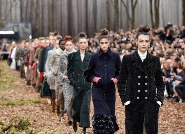 Karl Lagerfeld öldü. Karl Lagerfeld kimdir