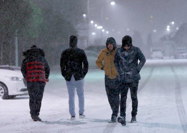 Beylikdüzü’nde kar etkisini gösterdi
