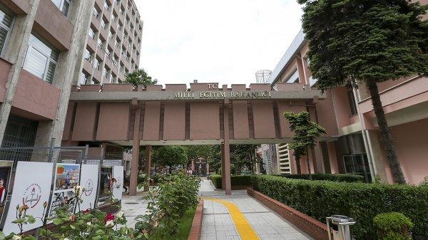 Özel okul tabelalarına düzenleme