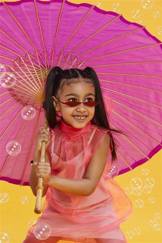 Kim Kardashian'ın kızı kapak oldu