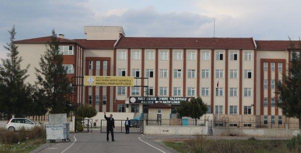 İki kız öğrenci sınıfta dakikalarca darbedildi: 8 gözaltı