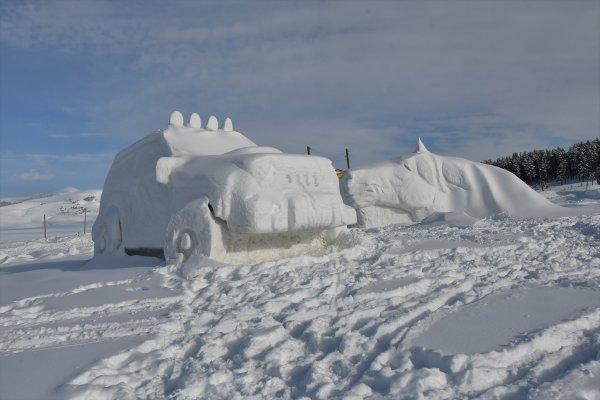 Kardan figürler ve maketlere yoğun ilgi