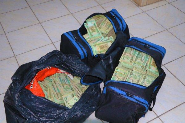 Diyarbakır’da 1 milyon Irak dinarı yakalandı