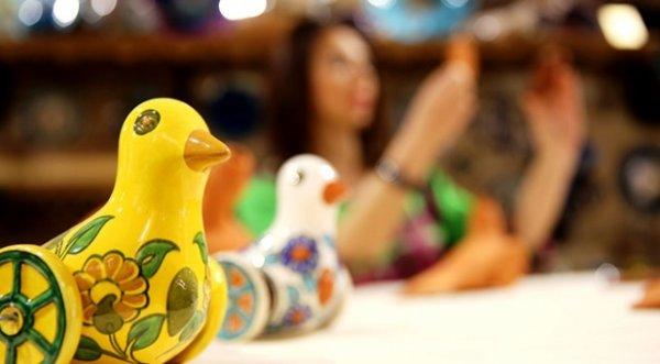 Frig dönemine ait oyuncaklara yanardağ tüflerinden hayat