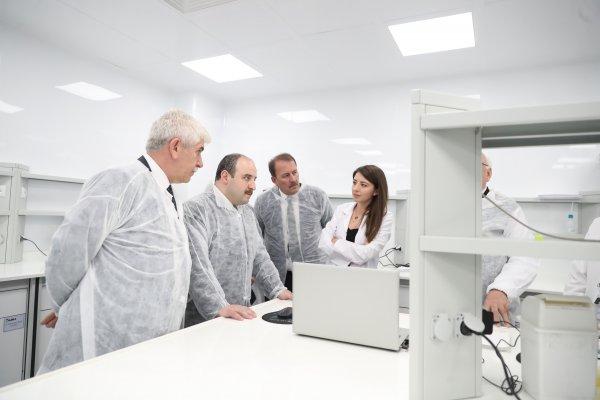 Bakan Varank, Albila Serum'u ziyaret etti