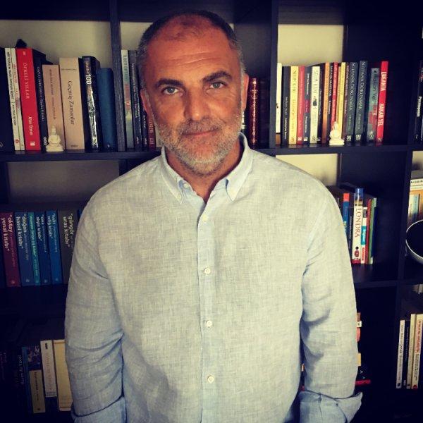 Hakan Yel ile 9. romanı “Bir Daha” ve ilginç yaşamını konuştuk