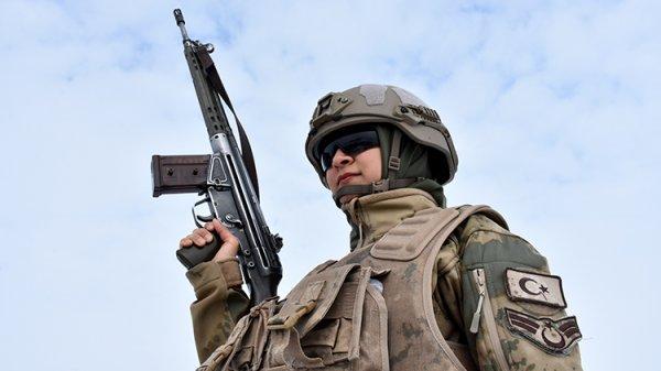 Kadın komutanlar vatan nöbetinde