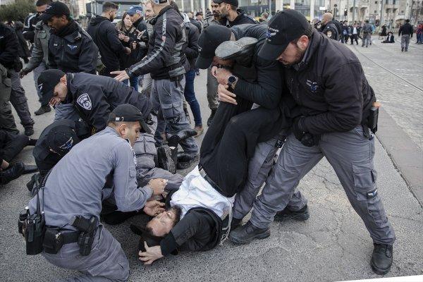 İsrail polisinden Ultra-Ortodoks Yahudilerine müdahale