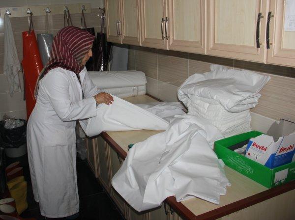 Günde 15 ölü yıkayan kadın gassalların zorlu mesleği