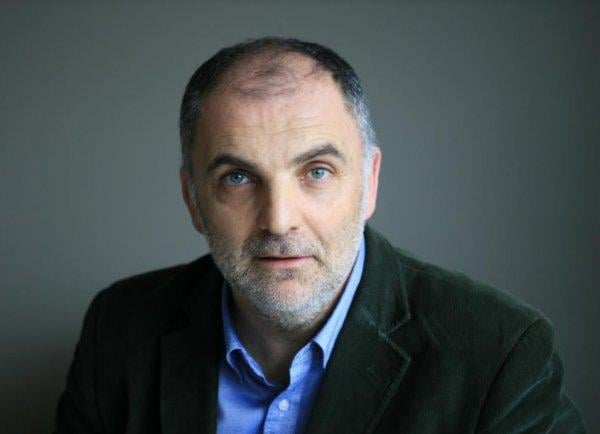 Hakan Yel ile 9. romanı “Bir Daha” ve ilginç yaşamını konuştuk