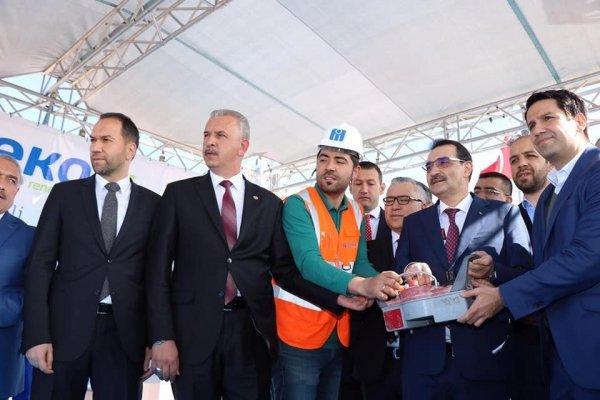 Güneş enerji paneli üretimi tesisi inşasına başlandı