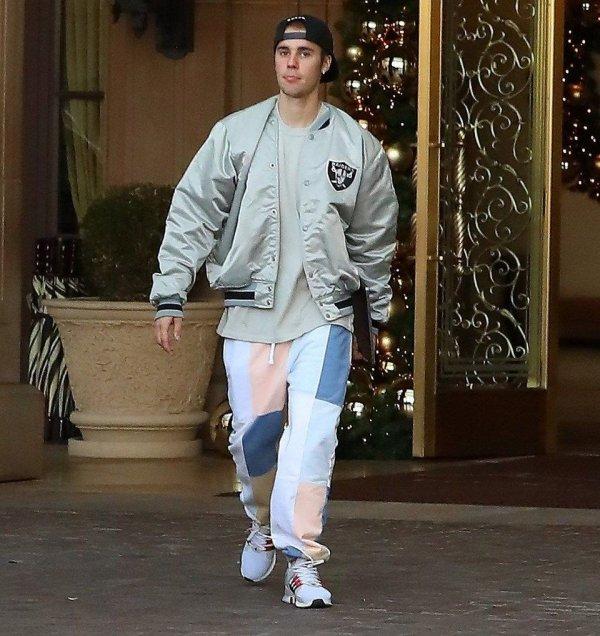 Depresyonda olan Justin Bieber, hayranlarından dua istedi