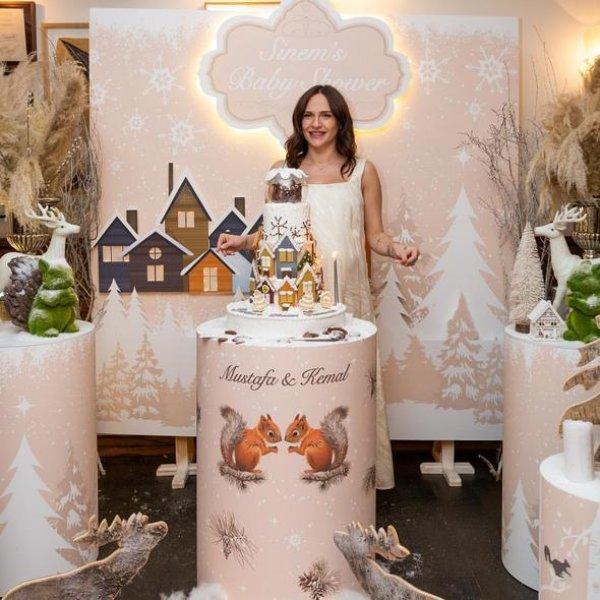 Sinem Öztürk doğurdu