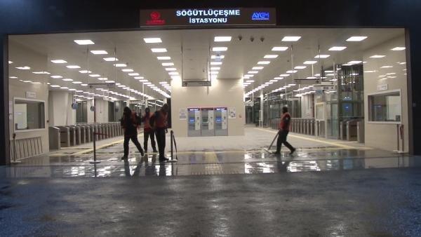 Gebze-Halkalı Banliyö Tren Hattı'nda ilk gün