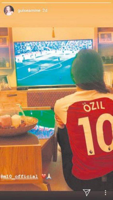 Mesut Özil'e Amine Gülşe'den tam destek