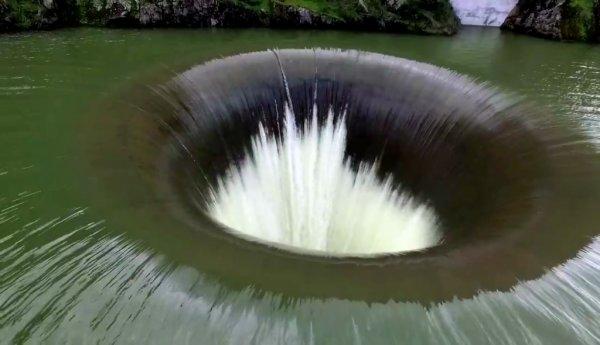 Kaliforniya'daki esrarengiz Berryessa Gölü'nün sırrı