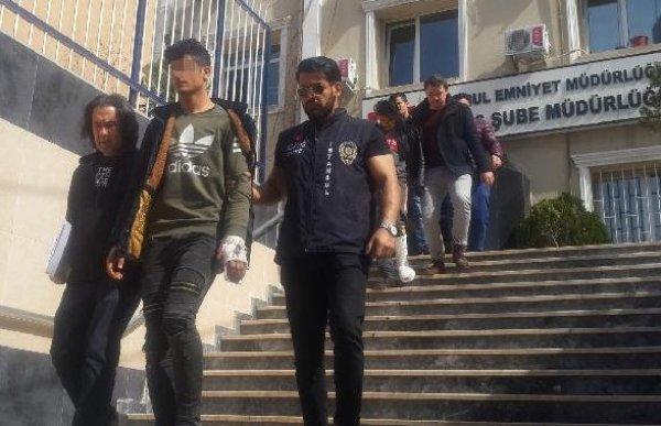 Cezayirlilerle Suriyeliler kavga etti: 1 ölü, 1 yaralı