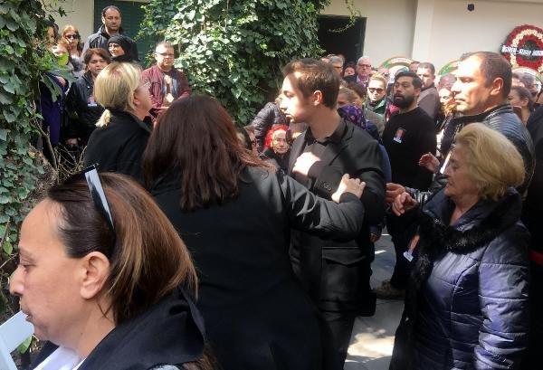 Demet Akbağ'ın eşi Zafer Çika son yolculuğuna uğurlandı