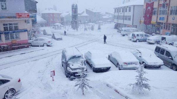 Doğu illerine kar geliyor