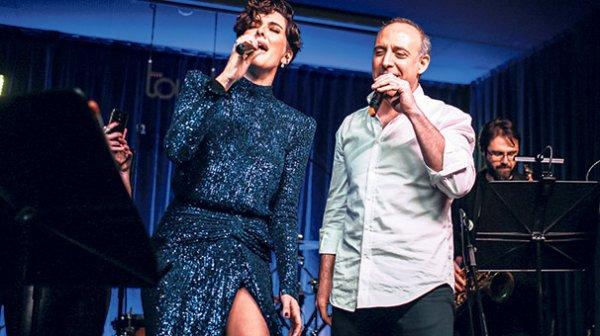 Bergüzar Korel sahneye çıktı