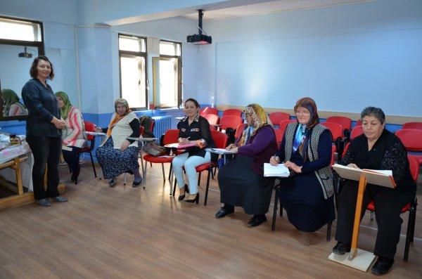 Ordu'da 65 yaş ve üstü kadınların okuma azmi