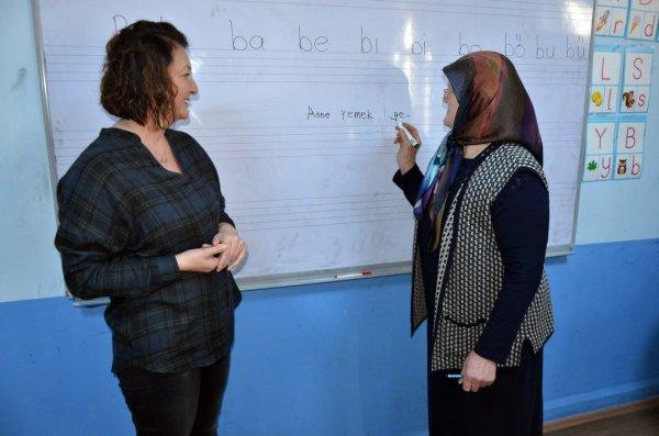 Ordu'da 65 yaş ve üstü kadınların okuma azmi