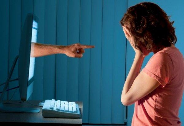 İnternette kötülük, artık çocukların elinden oluyor