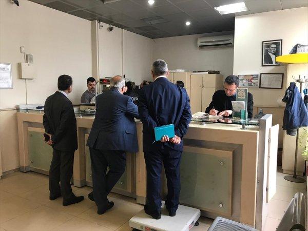 PTT şubesine giren saldırgan, paralarla kaçtı