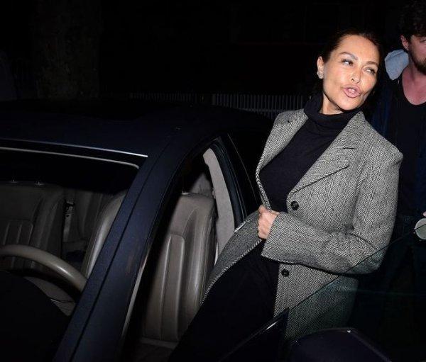 Hülya Avşar'ın 800 bin TL'lik tektaşı