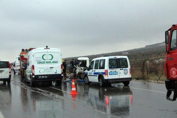 Gaziantep'te art arda kazalar: 1 ölü, 20 yaralı