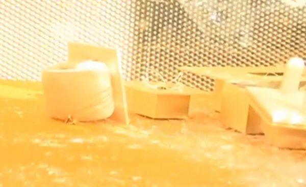 Fransa'da yağmalama olaylarına polisler de karıştı